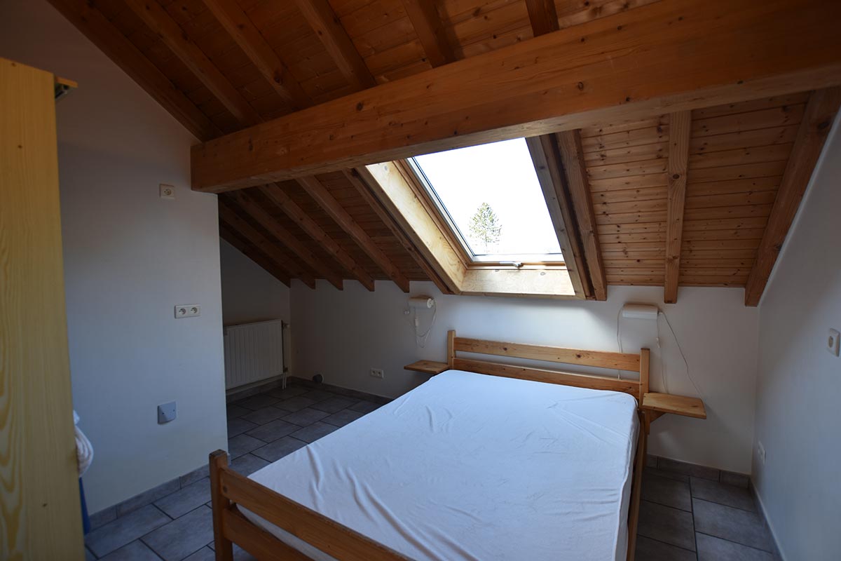 gite-arnica-ovifat-chambre2