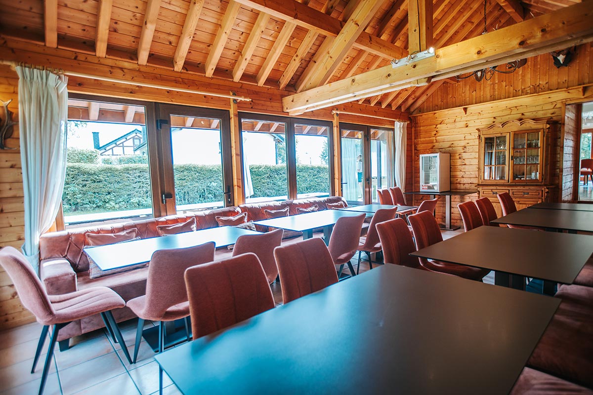 gite-malmedy-heron-salle-a-manger4